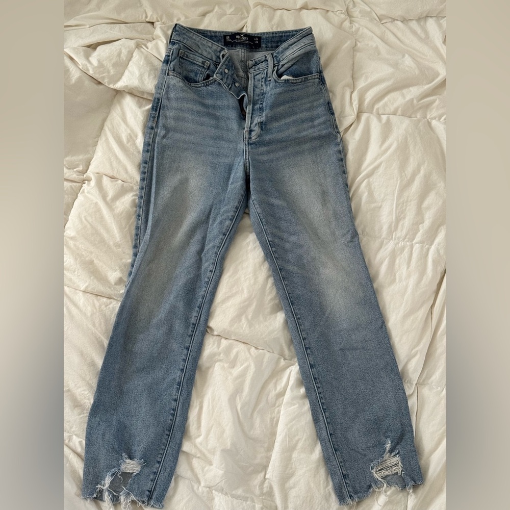 Hollister Ultra High-Rise Crop Vintage Straight